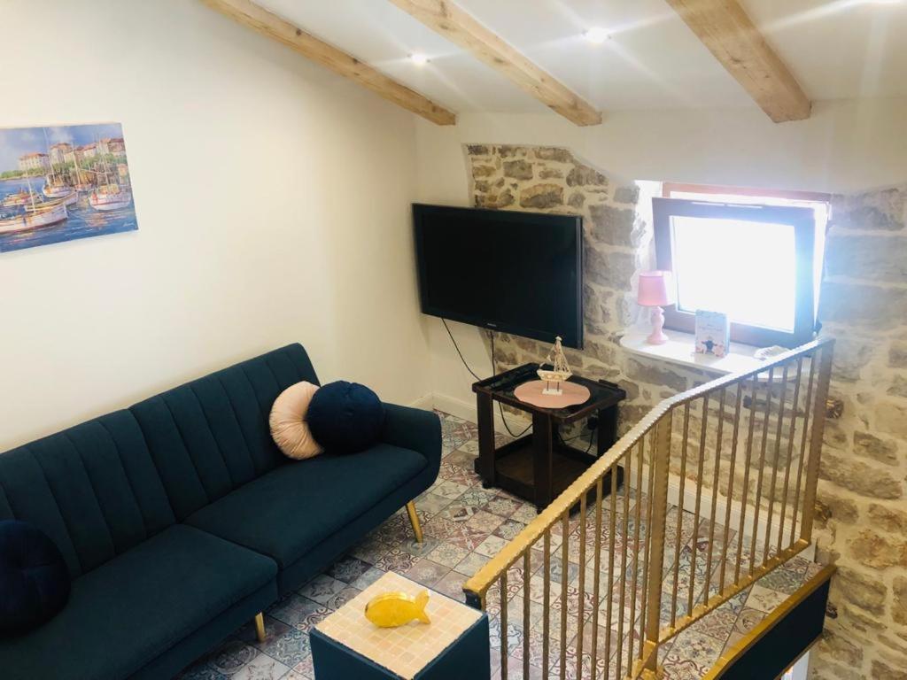 Istrian Stone House In The Heart Of The Beautiful Fishing Village Fazana - Only Few Steps From The Sea And The Wonderful Beach - Incl Plasma-Quad-Plus-Filter Against C O V I D 외부 사진