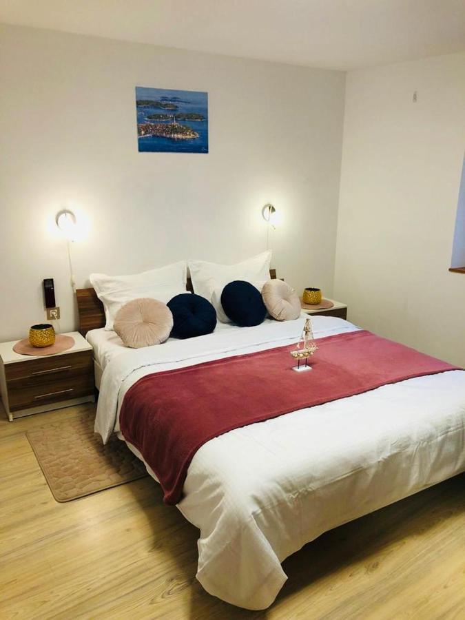 Istrian Stone House In The Heart Of The Beautiful Fishing Village Fazana - Only Few Steps From The Sea And The Wonderful Beach - Incl Plasma-Quad-Plus-Filter Against C O V I D 외부 사진